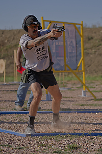 Aaron Schnoor LVS01535